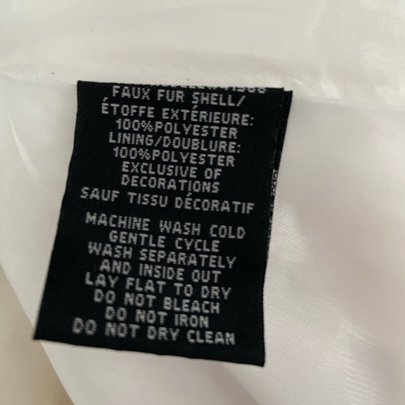 🌱2/$30 Faux Fur Jacket with 3/4 Sleeves - Picture 5 of 6